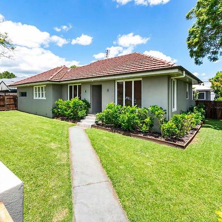 Boutique Living East Toowoomba Villa Exterior photo